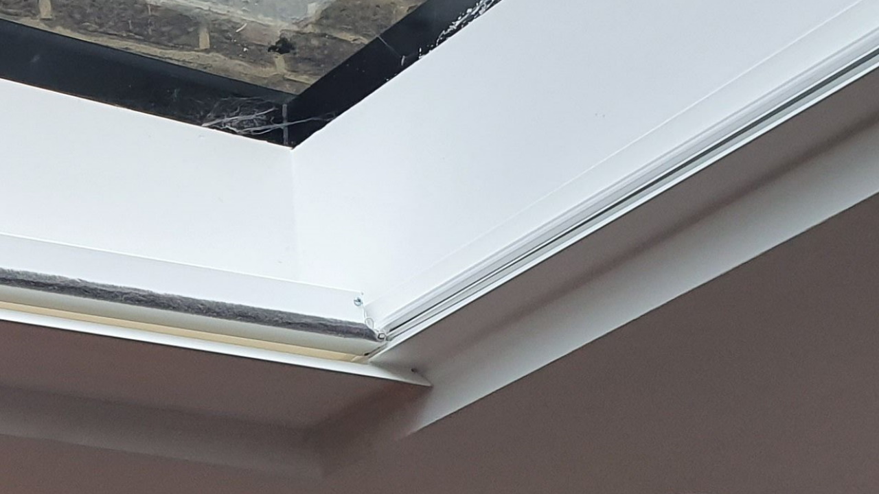 Apollo Electric Roof Lantern Blinds Side Chnnel