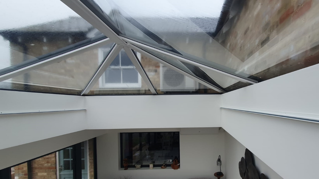 Zeus Electric Roof Lantern Blinds Head Box